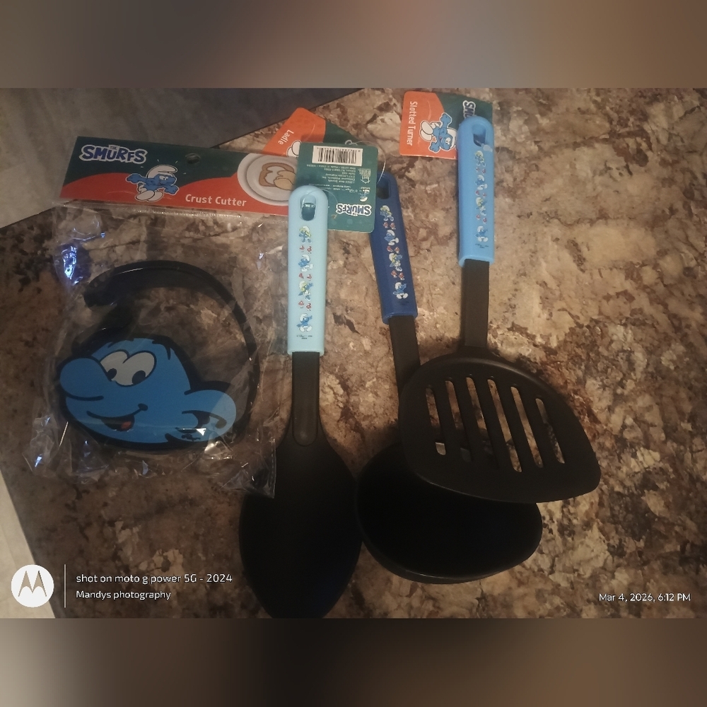 Smurfs Kitchen Utensil Set New - Picture 3 of 4